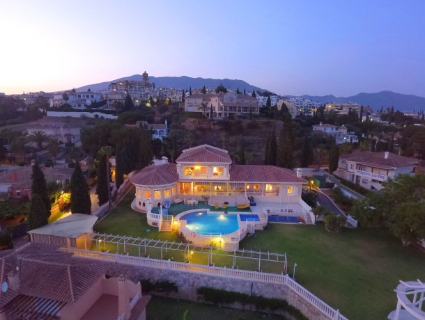 Villa for sale in Mijas Golf, Marbella