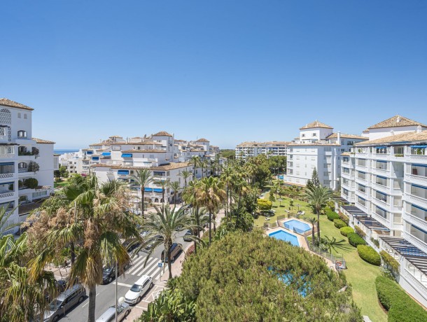 Apartment for sale in Puerto Banús, Marbella