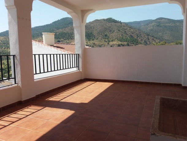 Townhouse for sale in Tolox, Marbella