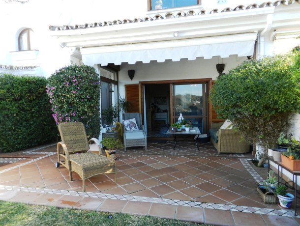 Villa for sale in La Duquesa, Marbella