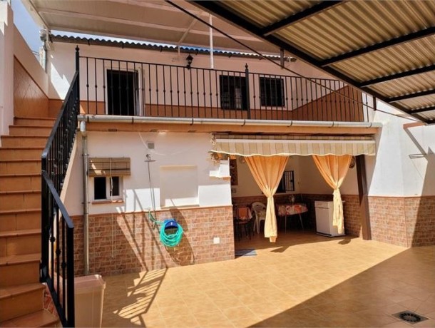 Townhouse for sale in Villanueva de Algaidas, Marbella