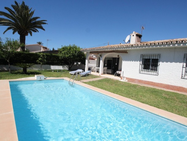 Villa for sale in Benalmadena, Marbella