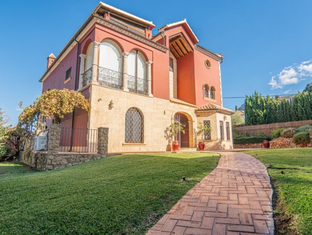 Villa for sale in Alhaurín el Grande, Marbella