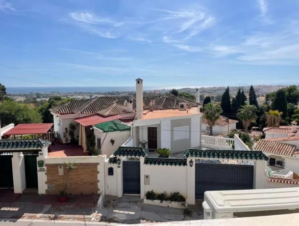 Apartment for sale in Nueva Andalucía, Marbella