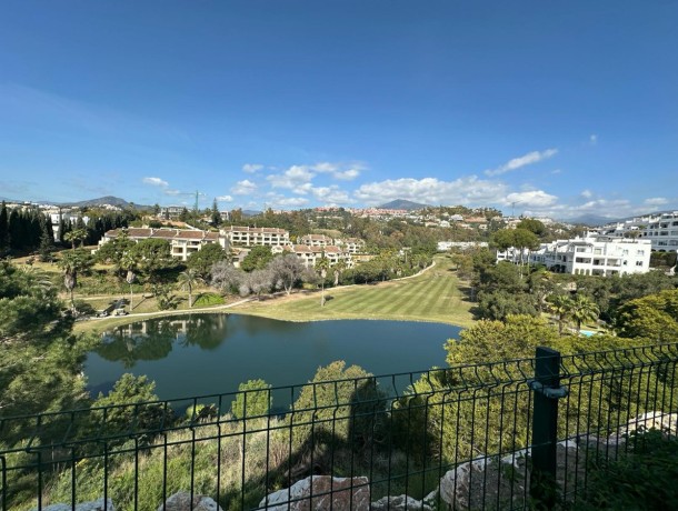 Apartment for sale in La Quinta, Marbella