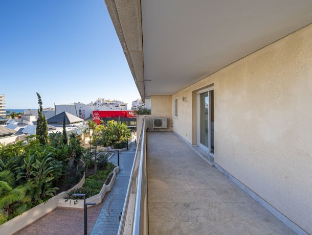 Apartment for sale in Puerto Banús, Marbella