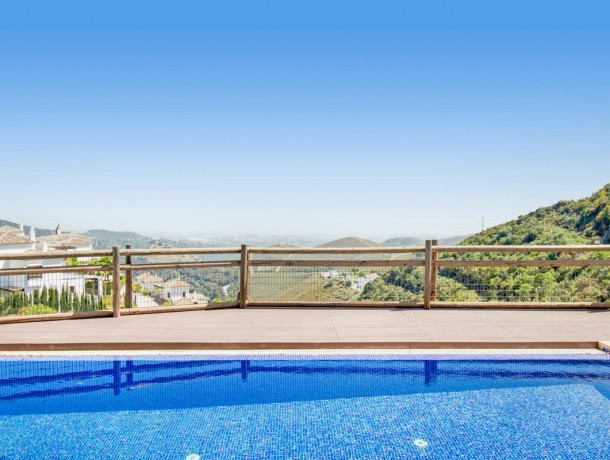 Villa for sale in Benahavís, Marbella