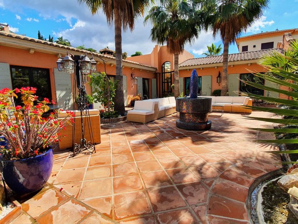 Villa for sale in Benalmadena, Marbella