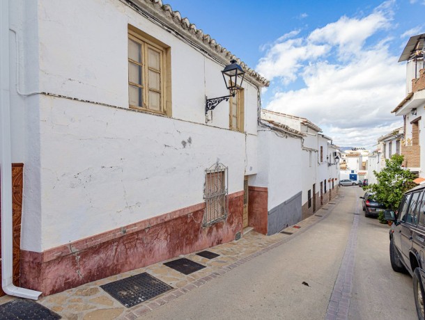 Townhouse for sale in Ardales, Marbella