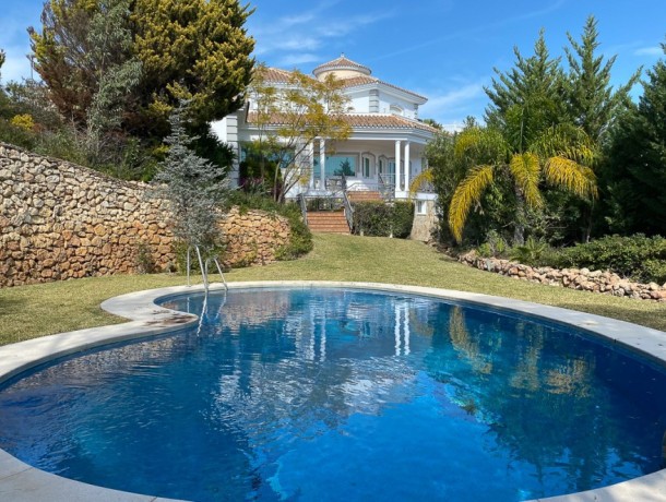 Villa for sale in Mijas Golf, Marbella
