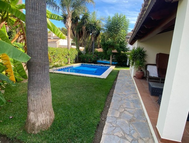 Villa for sale in Nueva Andalucía, Marbella