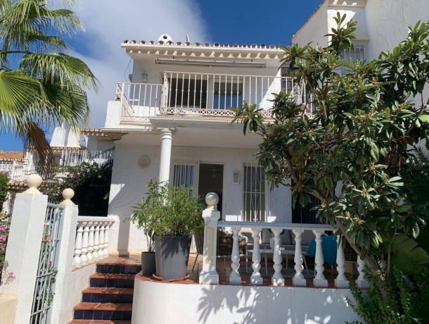 Townhouse for sale in Atalaya, Marbella