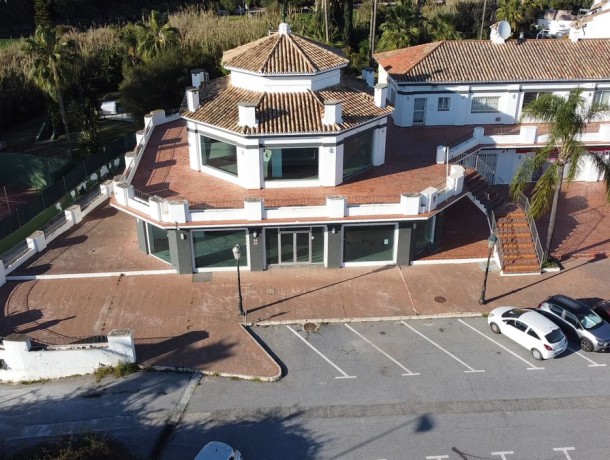 Commercial for sale in New Golden Mile, Marbella
