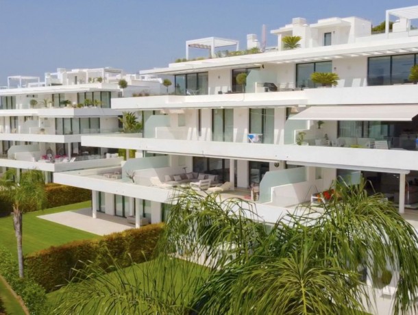 Apartment for sale in Atalaya, Marbella