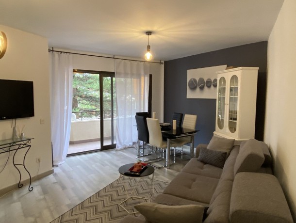 Apartment for sale in Atalaya, Marbella