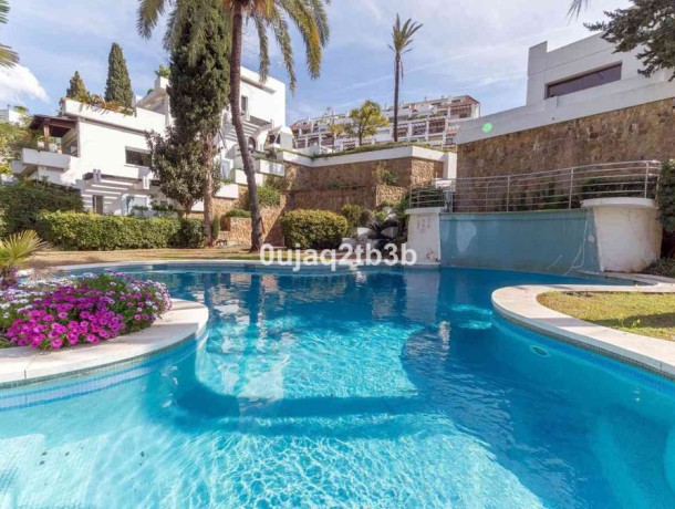 Apartment for sale in The Golden Mile, Marbella