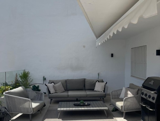 Apartment for sale in Nueva Andalucía, Marbella