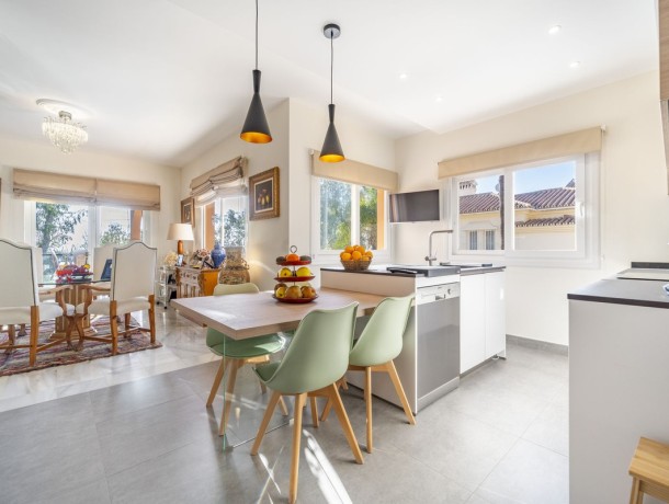 Villa for sale in El Candado, Marbella