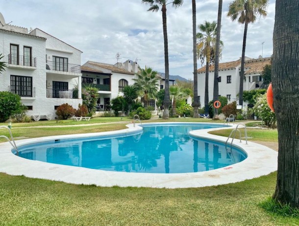 Apartment for sale in Nueva Andalucía, Marbella