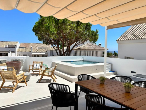 Apartment for sale in Nueva Andalucía, Marbella