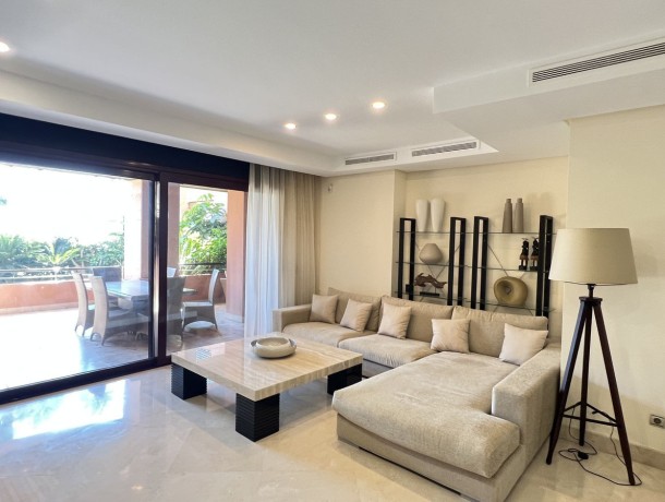Apartment for sale in Puerto Banús, Marbella