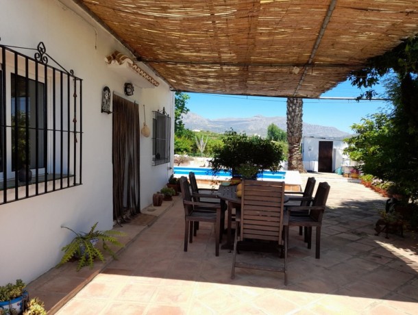 Villa for sale in Alora, Marbella