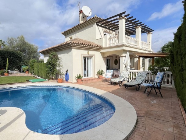 Villa for sale in Coín, Marbella