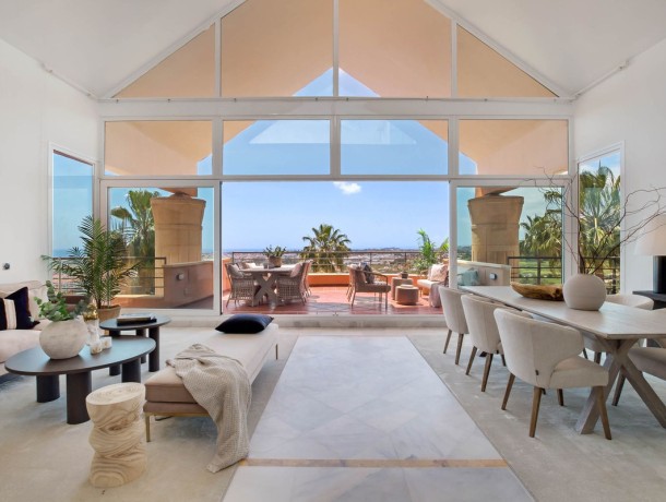 Apartment for sale in Nueva Andalucía, Marbella
