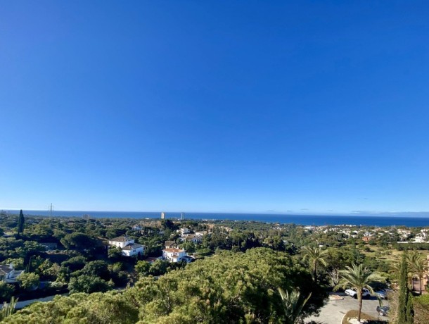 Townhouse for sale in Elviria, Marbella