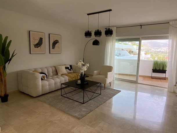 Apartment for sale in Nueva Andalucía, Marbella