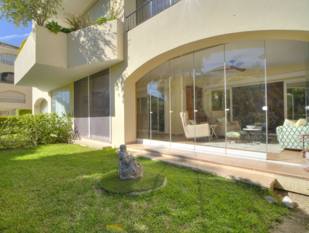 Apartment for sale in Bahía de Marbella, Marbella