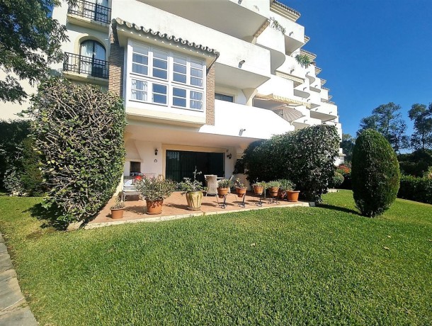 Apartment for sale in Calahonda, Marbella