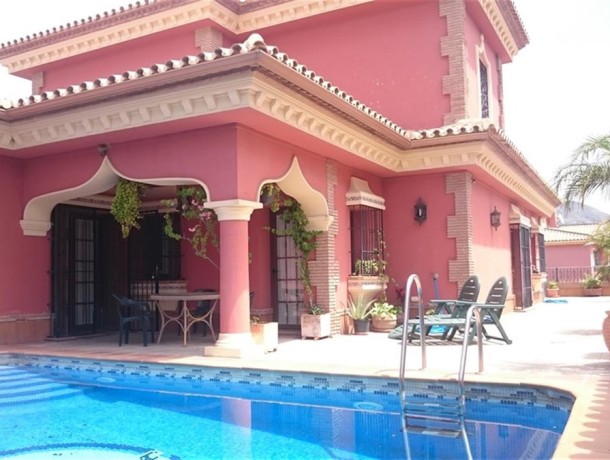 Villa for sale in Mijas Costa, Marbella