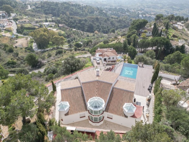 Villa for sale in Mijas, Marbella