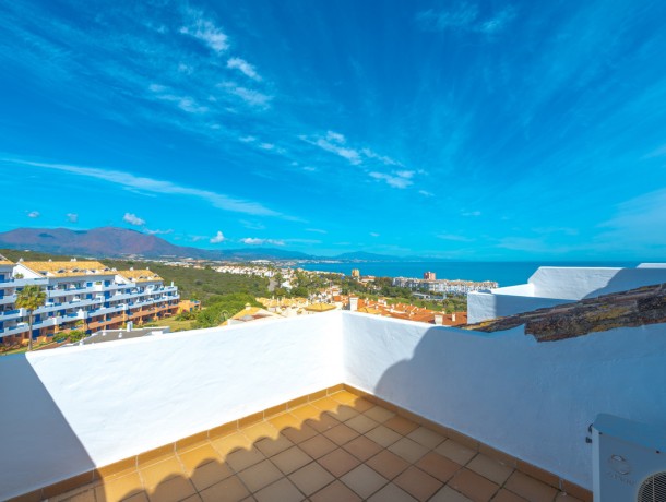 Apartment for sale in La Duquesa, Marbella