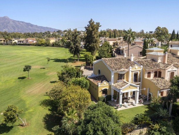 Villa for sale in Guadalmina Alta, Marbella