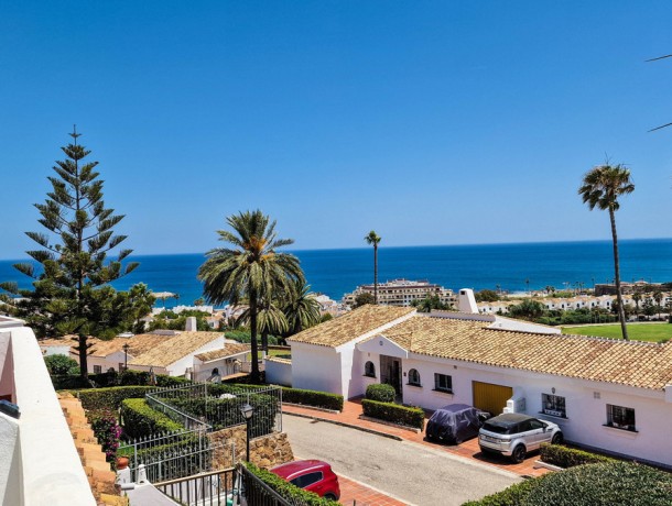 Townhouse for sale in La Duquesa, Marbella