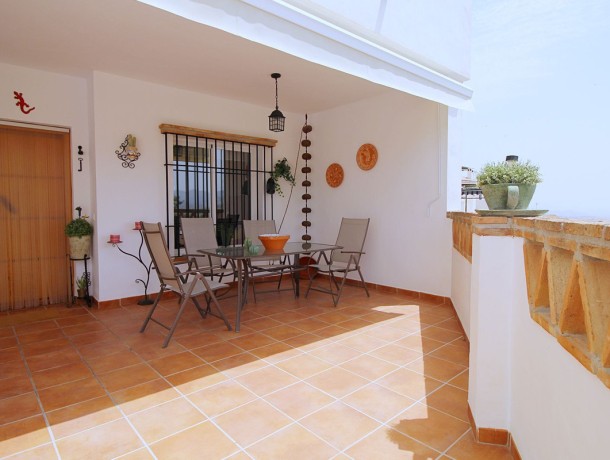 Townhouse for sale in Alozaina, Marbella