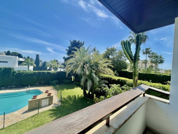 Apartment for sale in Atalaya, Marbella