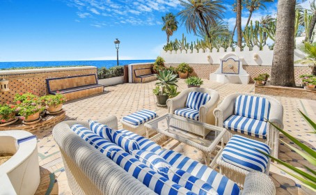 Villa for sale in , Marbella