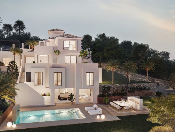 Villa for sale in Nueva Andalucía, Marbella