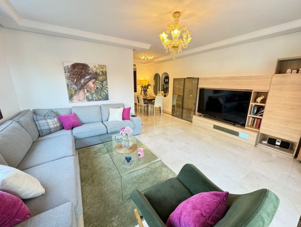 Apartment for sale in Casares, Marbella