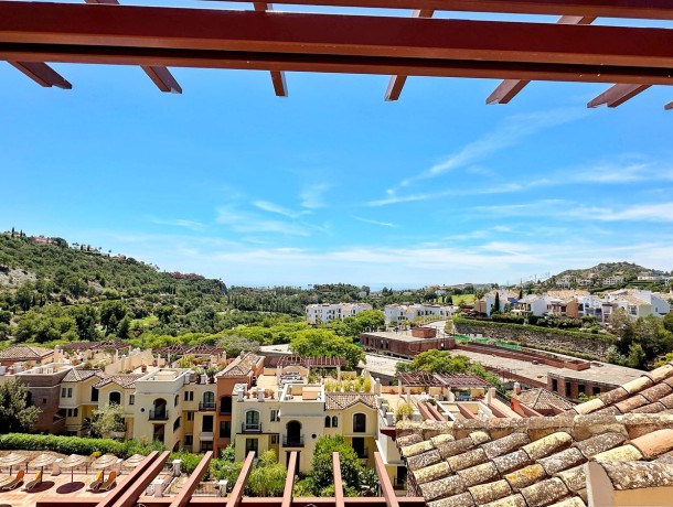 Apartment for sale in Los Arqueros, Marbella