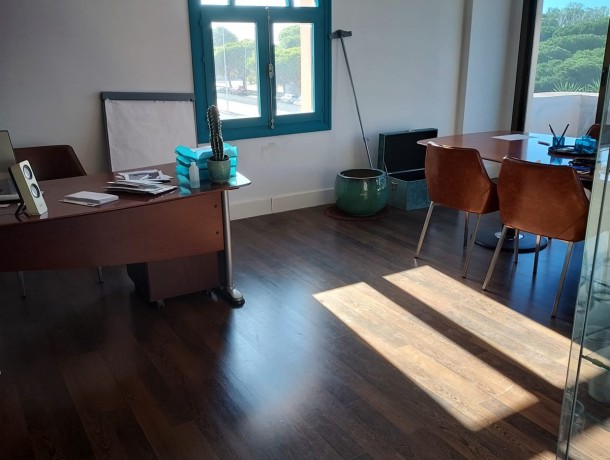 Commercial for sale in Estepona, Marbella