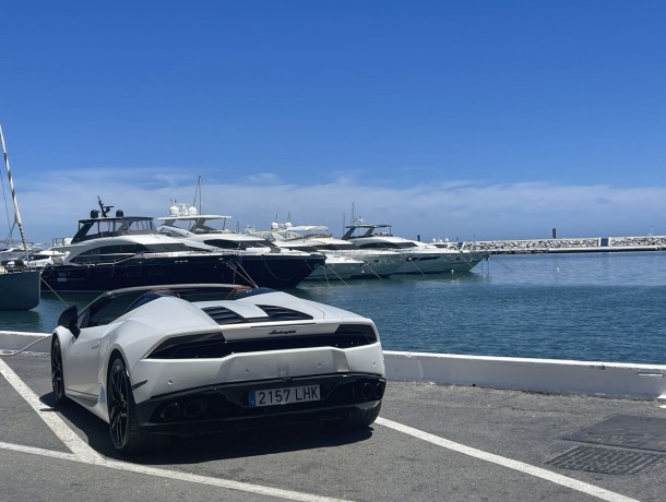 Apartment for sale in Puerto Banús, Marbella