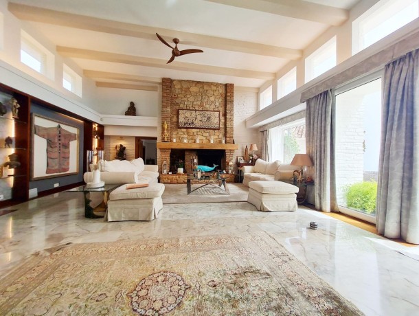 Villa for sale in Benalmadena, Marbella