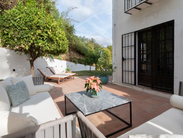 Townhouse for sale in Nueva Andalucía, Marbella