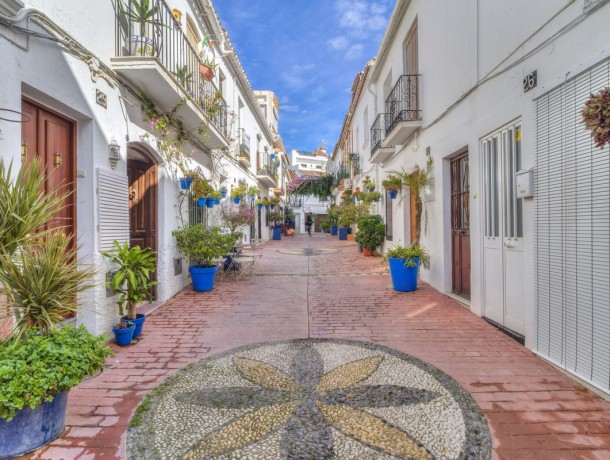 Apartment for sale in Estepona, Marbella