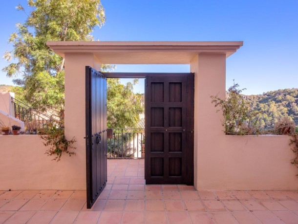 Townhouse for sale in Benahavís, Marbella