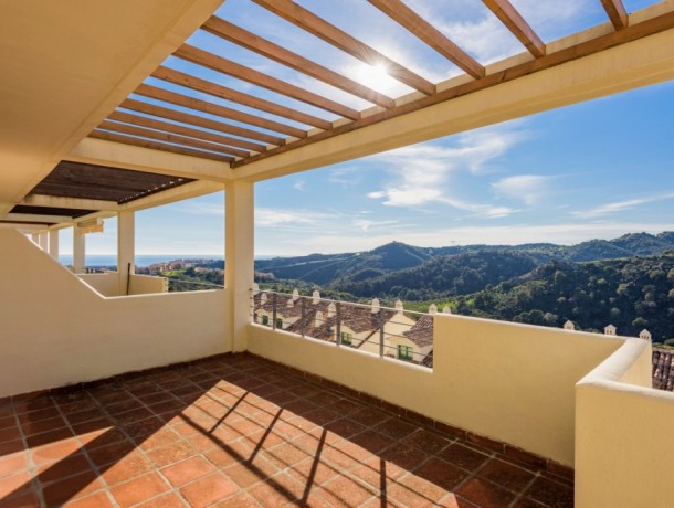 Apartment for sale in New Golden Mile, Marbella